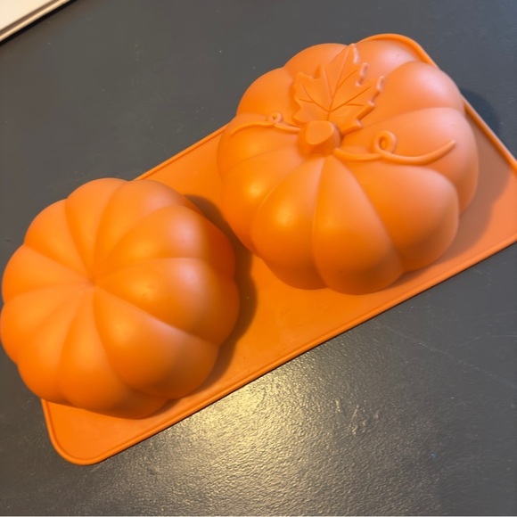 Celebrate It Orange Pumpkin Silicone Mold Cake Jello Fall Autumn Bake Baking - Picture 6 of 7